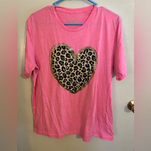 ❤️ Heart Tee- Great for Valentine’s Day! ❤️